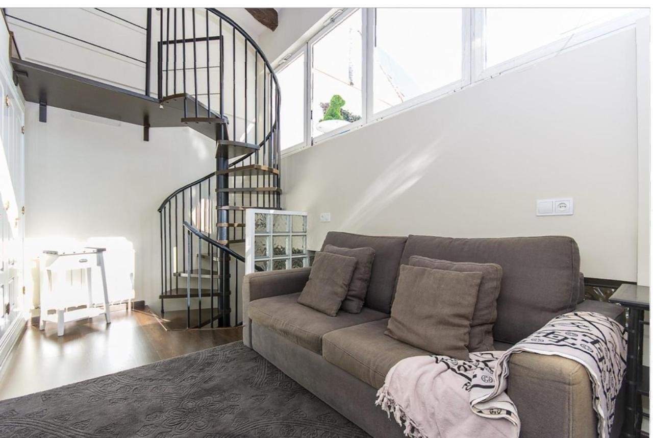 No Turistic Rental, Duplex Penthouse In The Historic Center, Valencia, Ideal For Those Looking To Stay In The City For A Season, Including Professionals And Students エクステリア 写真