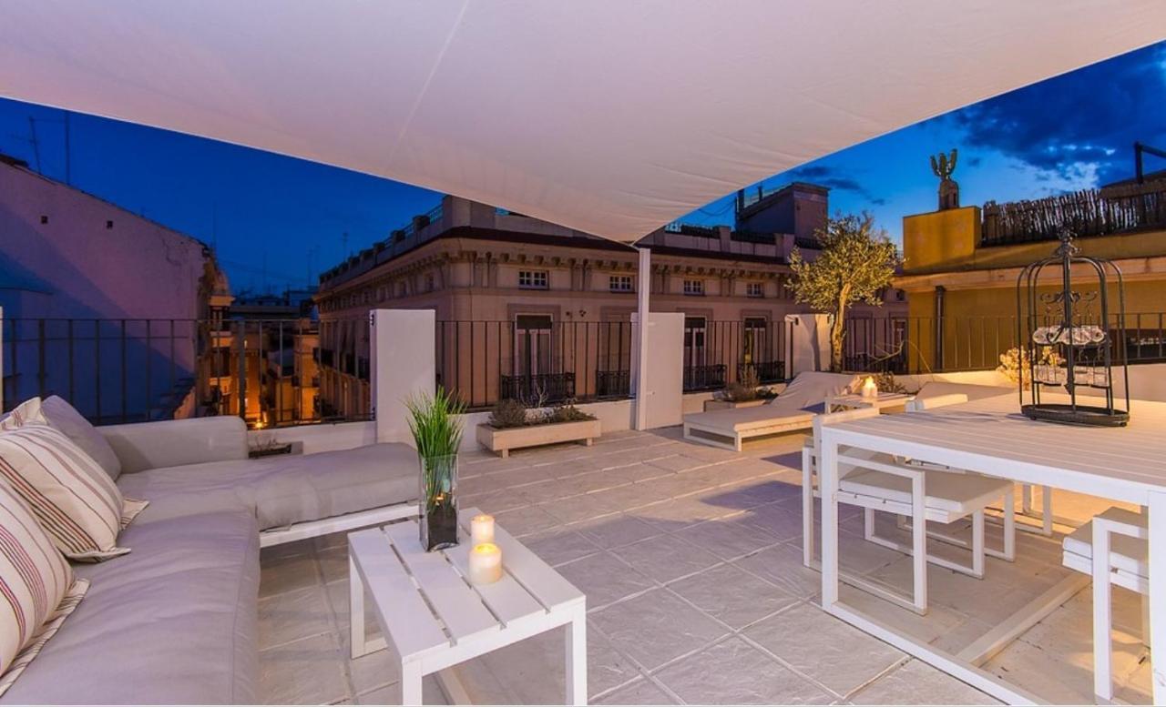 No Turistic Rental, Duplex Penthouse In The Historic Center, Valencia, Ideal For Those Looking To Stay In The City For A Season, Including Professionals And Students エクステリア 写真