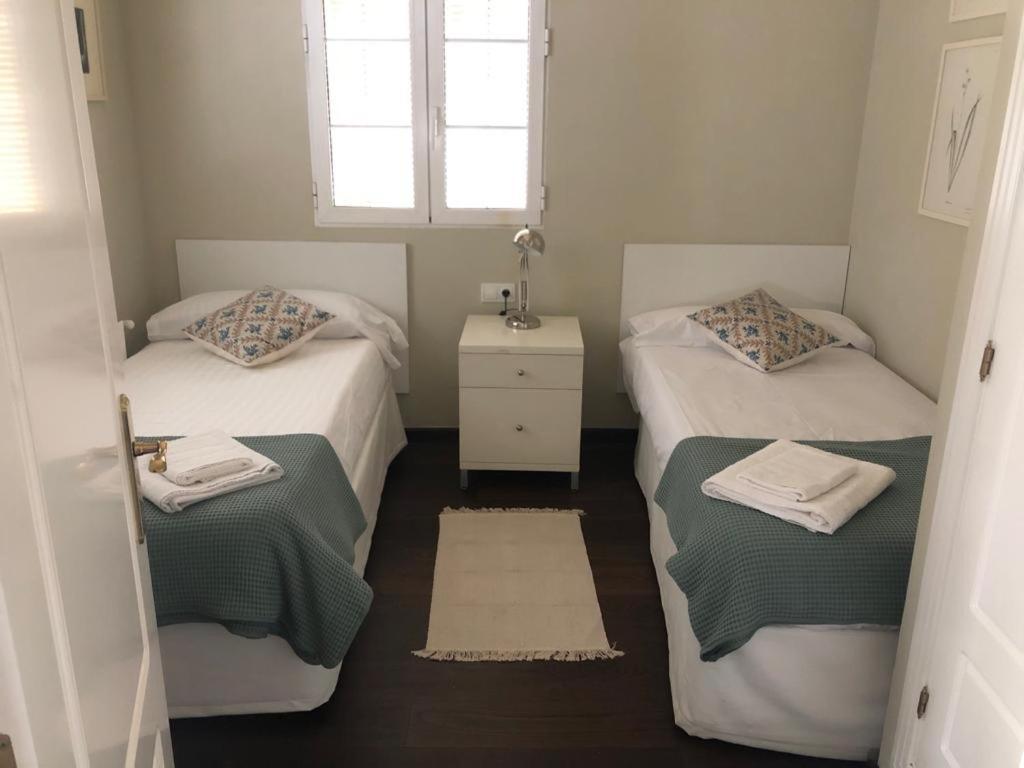 No Turistic Rental, Duplex Penthouse In The Historic Center, Valencia, Ideal For Those Looking To Stay In The City For A Season, Including Professionals And Students エクステリア 写真