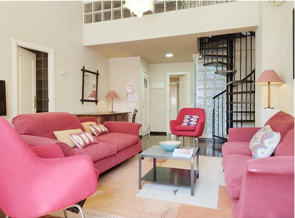 No Turistic Rental, Duplex Penthouse In The Historic Center, Valencia, Ideal For Those Looking To Stay In The City For A Season, Including Professionals And Students エクステリア 写真